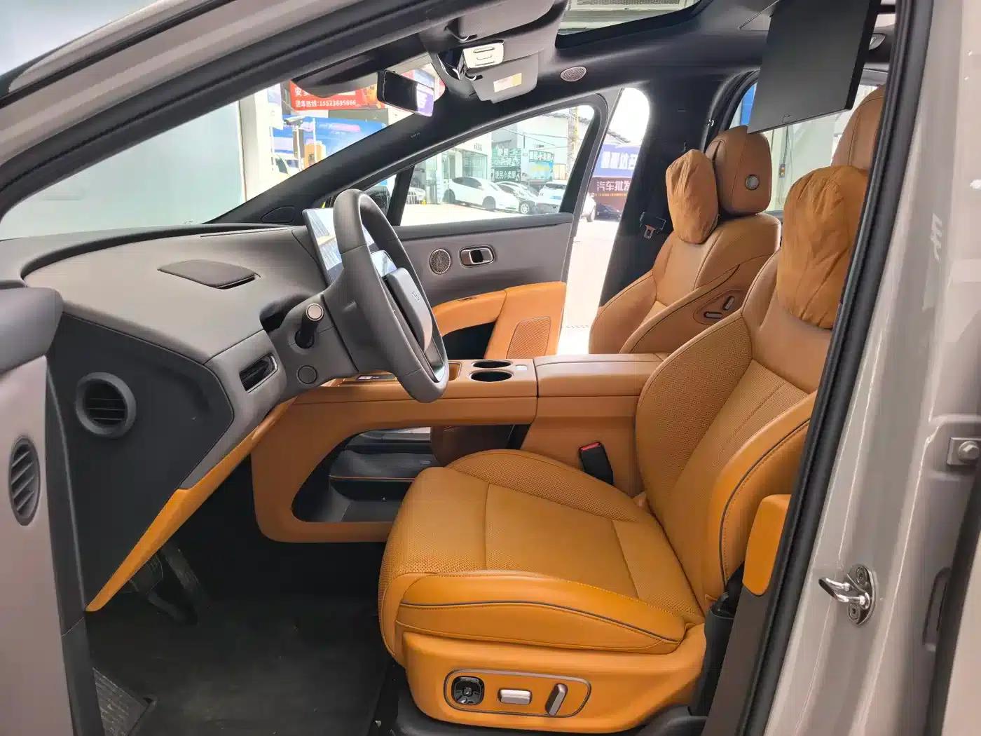 Li Auto i8 2025 Standard Edition — миниатюра 6