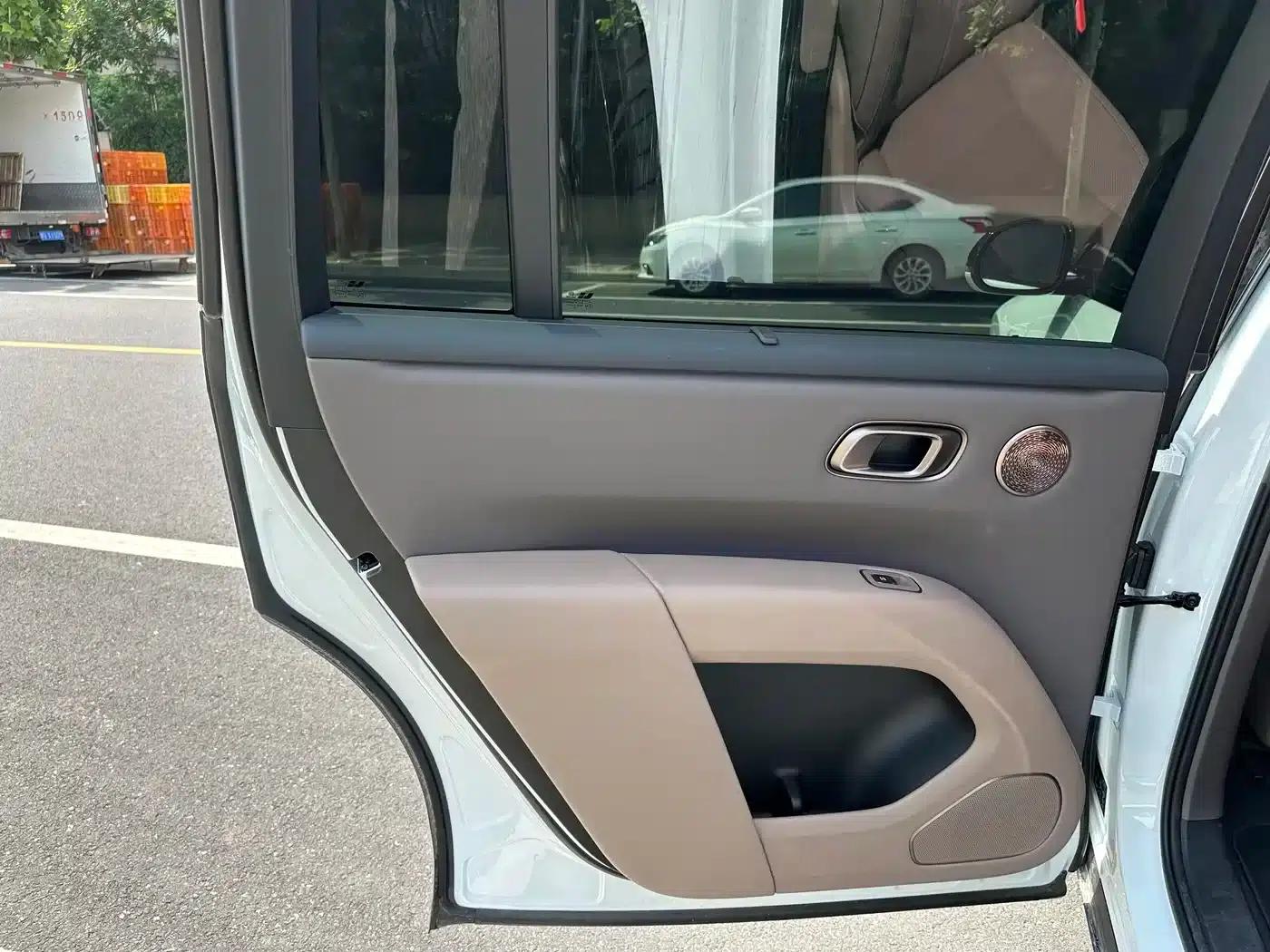 Li Auto i8 2025 Standard Edition — миниатюра 11