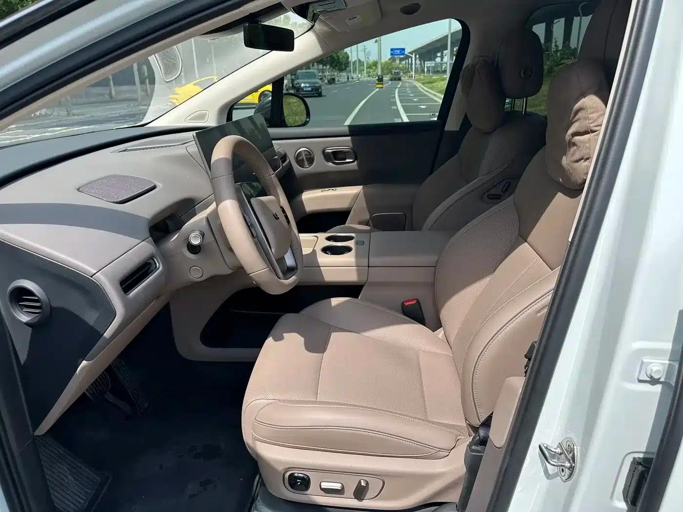 Li Auto i8 2025 Standard Edition — миниатюра 8