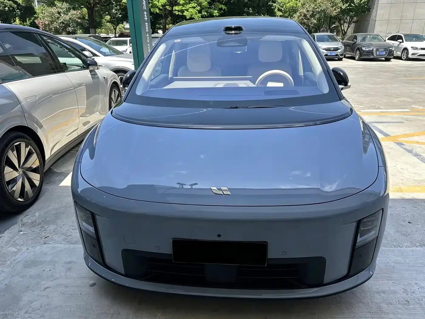 Li Auto i8 2025 Standard Edition — миниатюра 2