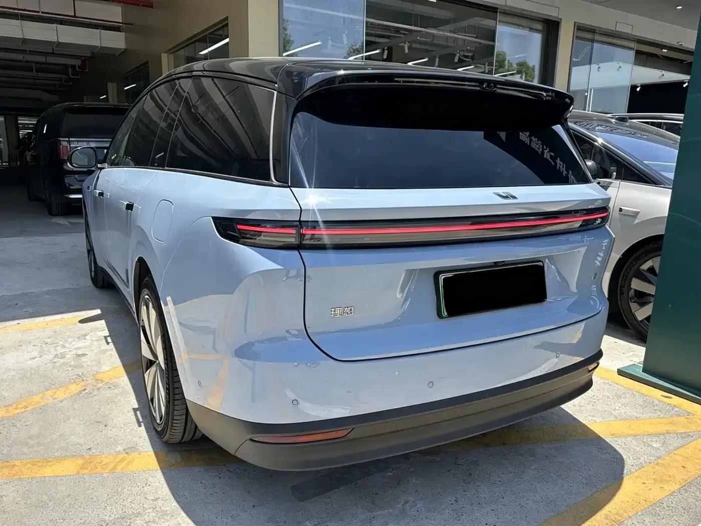 Li Auto i8 2025 Standard Edition — миниатюра 3