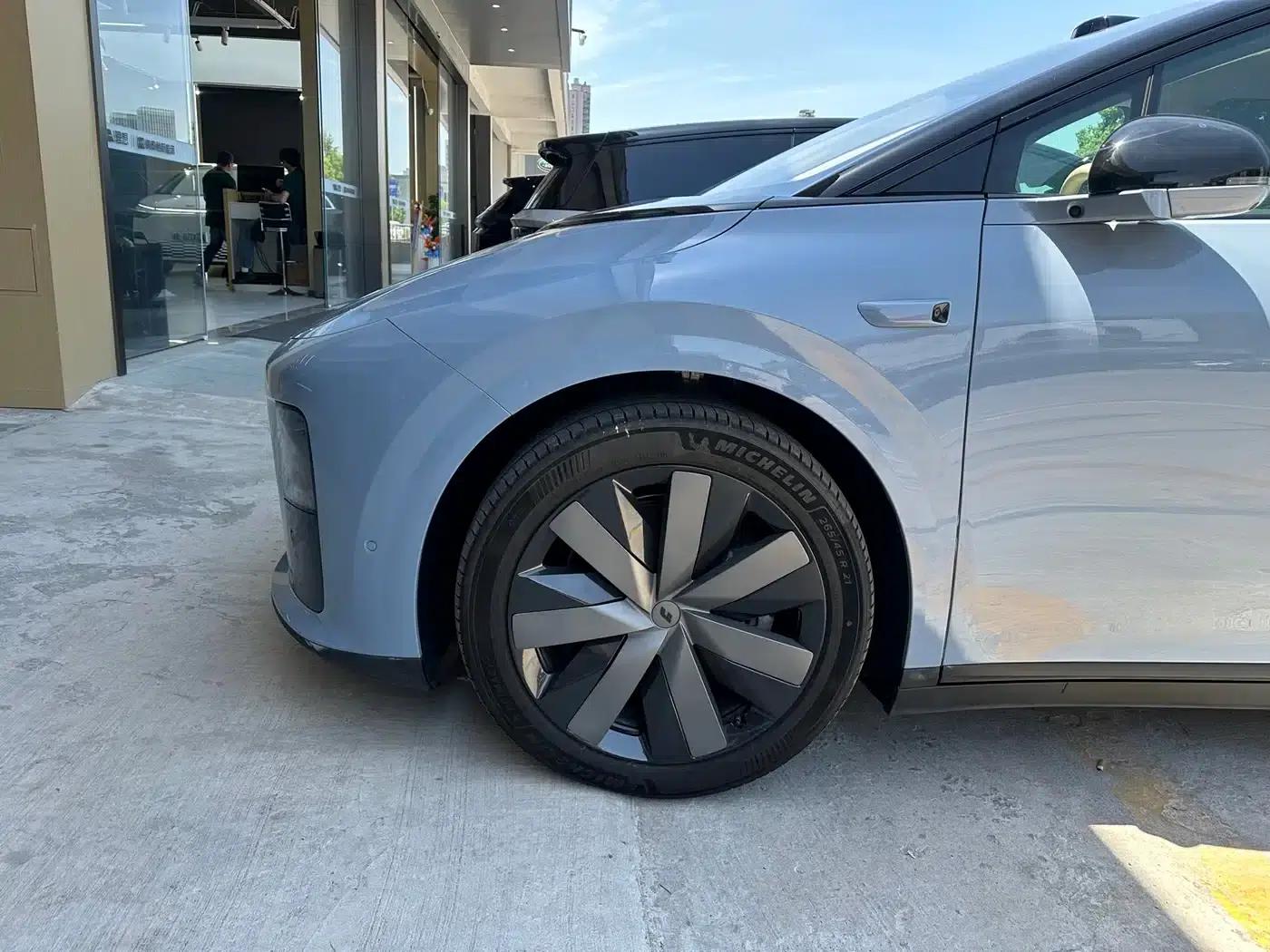Li Auto i8 2025 Standard Edition — миниатюра 10