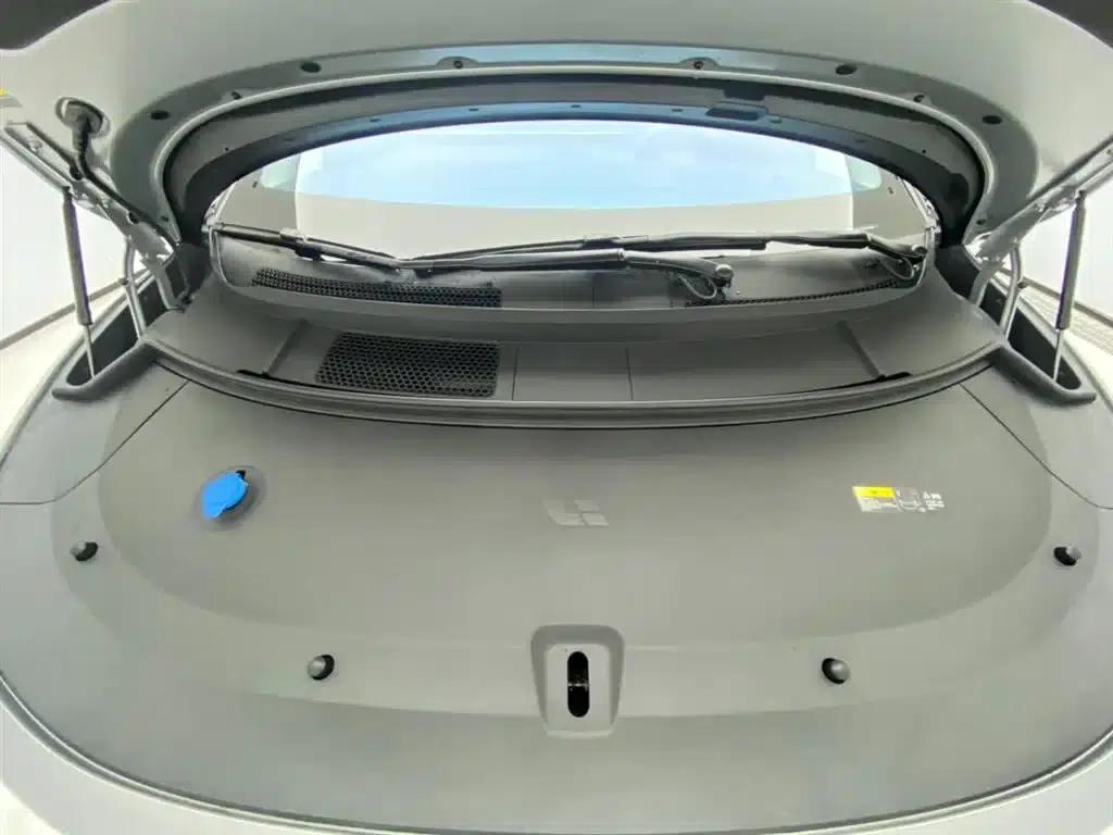 Li Auto i8 2025 Standard Edition — миниатюра 12