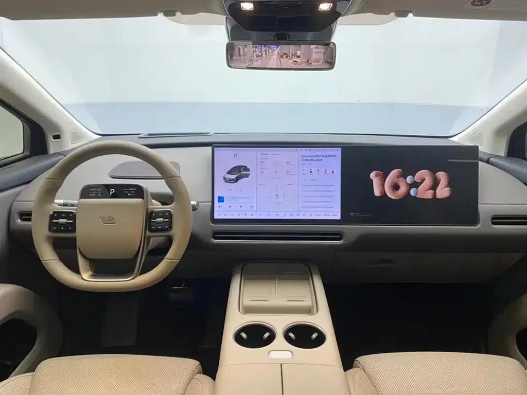 Li Auto i8 2025 Standard Edition — миниатюра 13