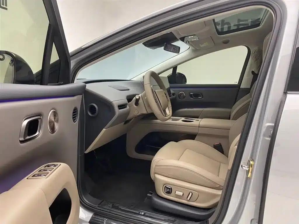 Li Auto i8 2025 Standard Edition — миниатюра 17