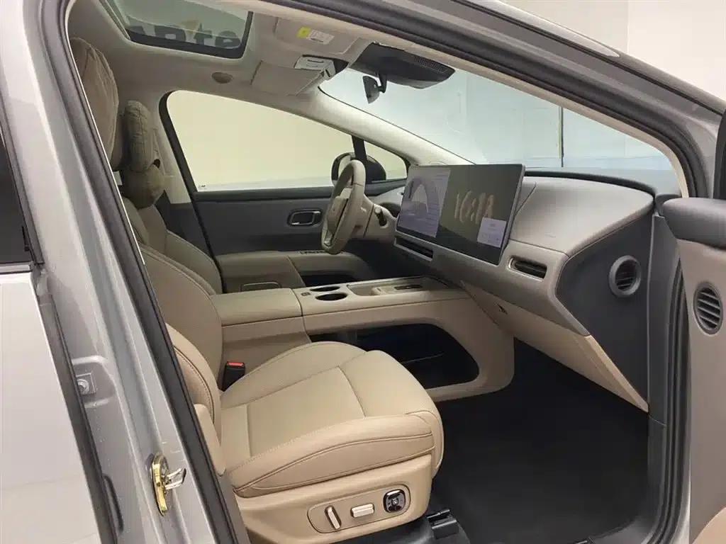 Li Auto i8 2025 Standard Edition — миниатюра 18