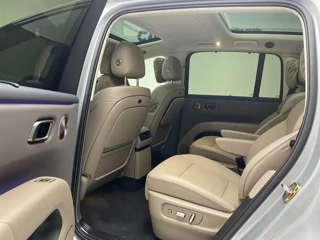 Li Auto i8 2025 Standard Edition — миниатюра 19