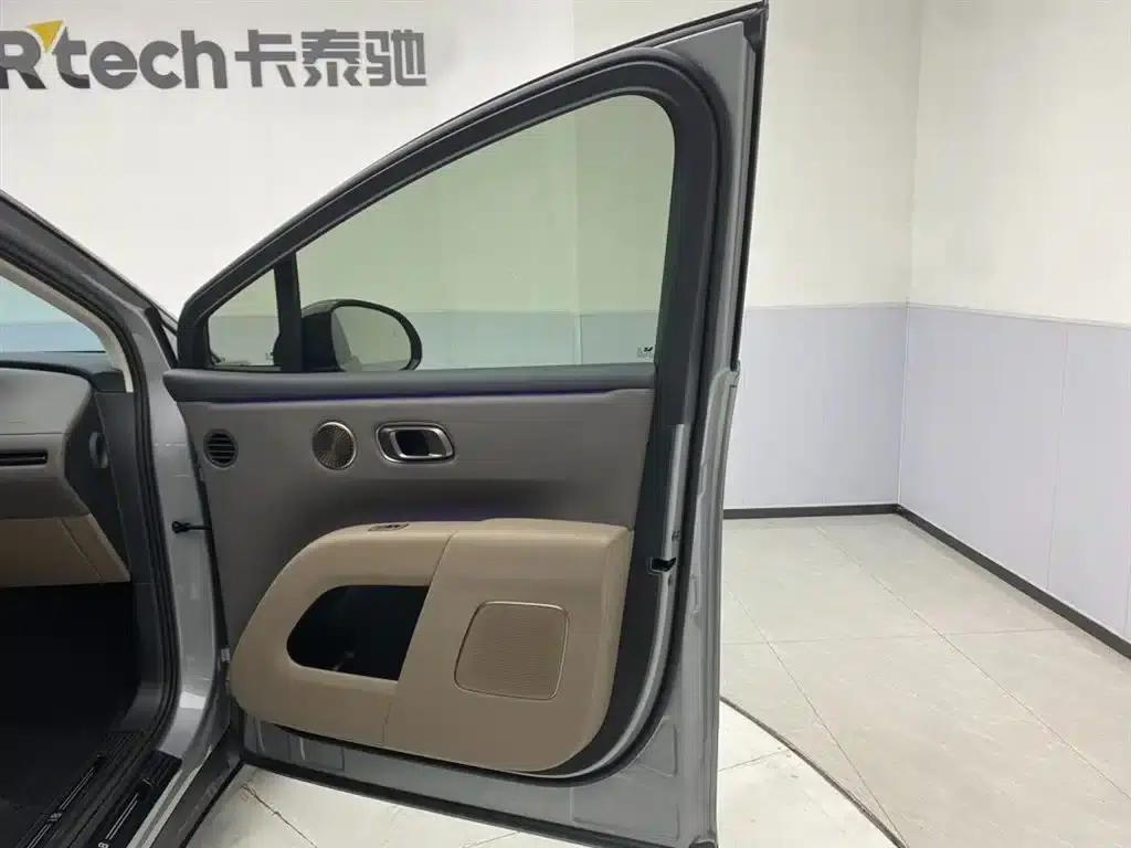 Li Auto i8 2025 Standard Edition — миниатюра 27