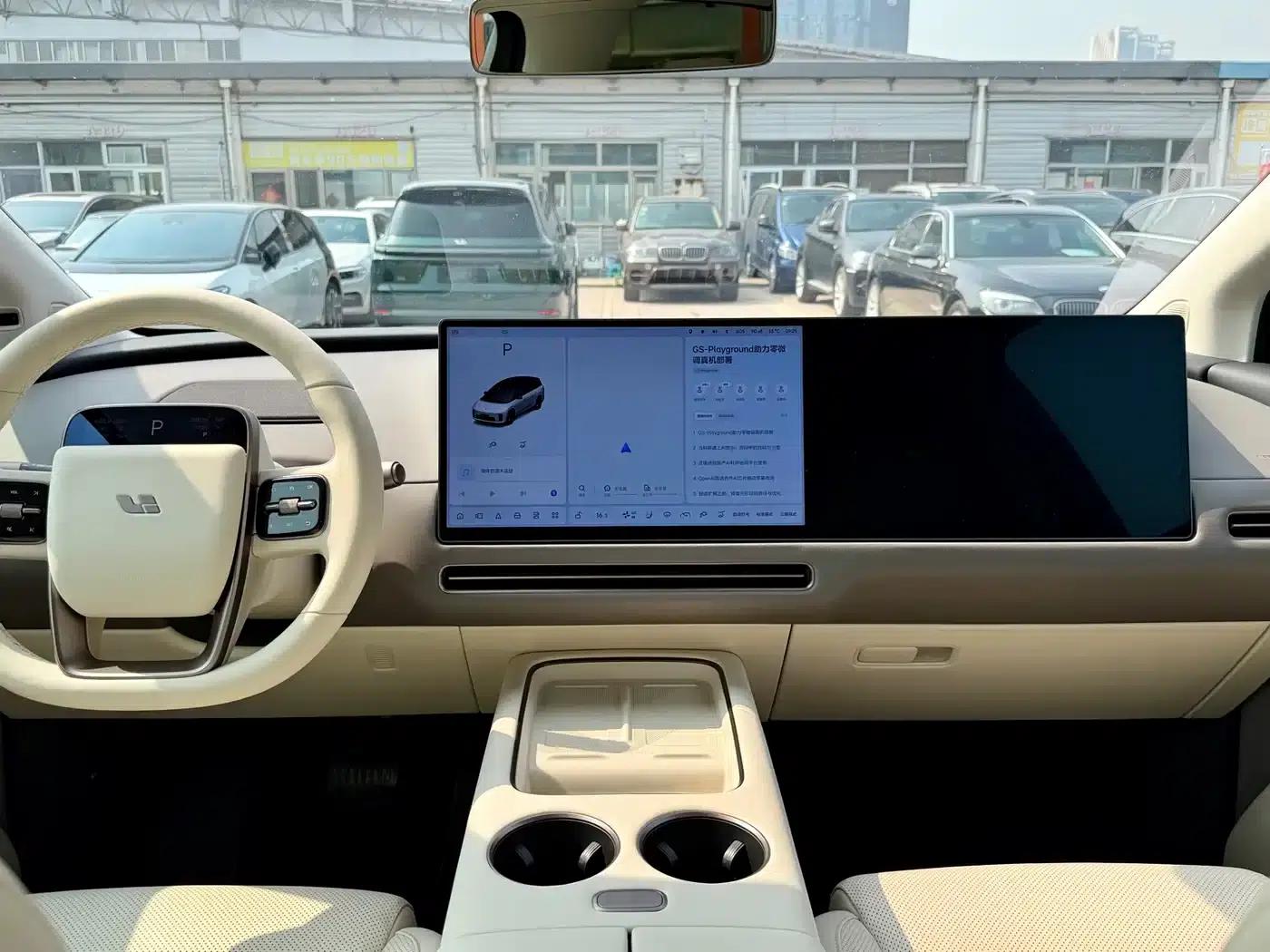 Li Auto i8 2025 Standard Edition — миниатюра 11
