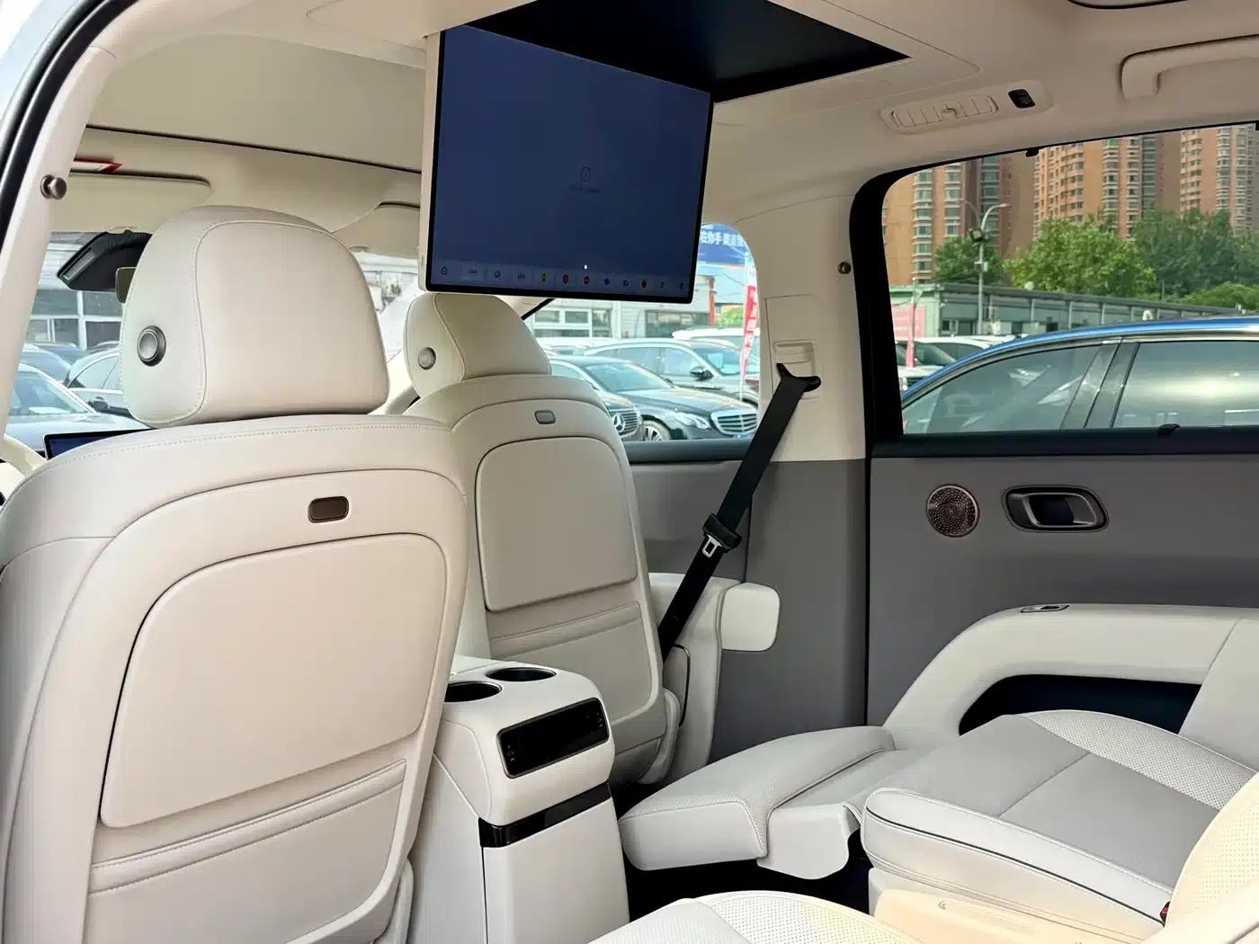 Li Auto i8 2025 Standard Edition — миниатюра 17