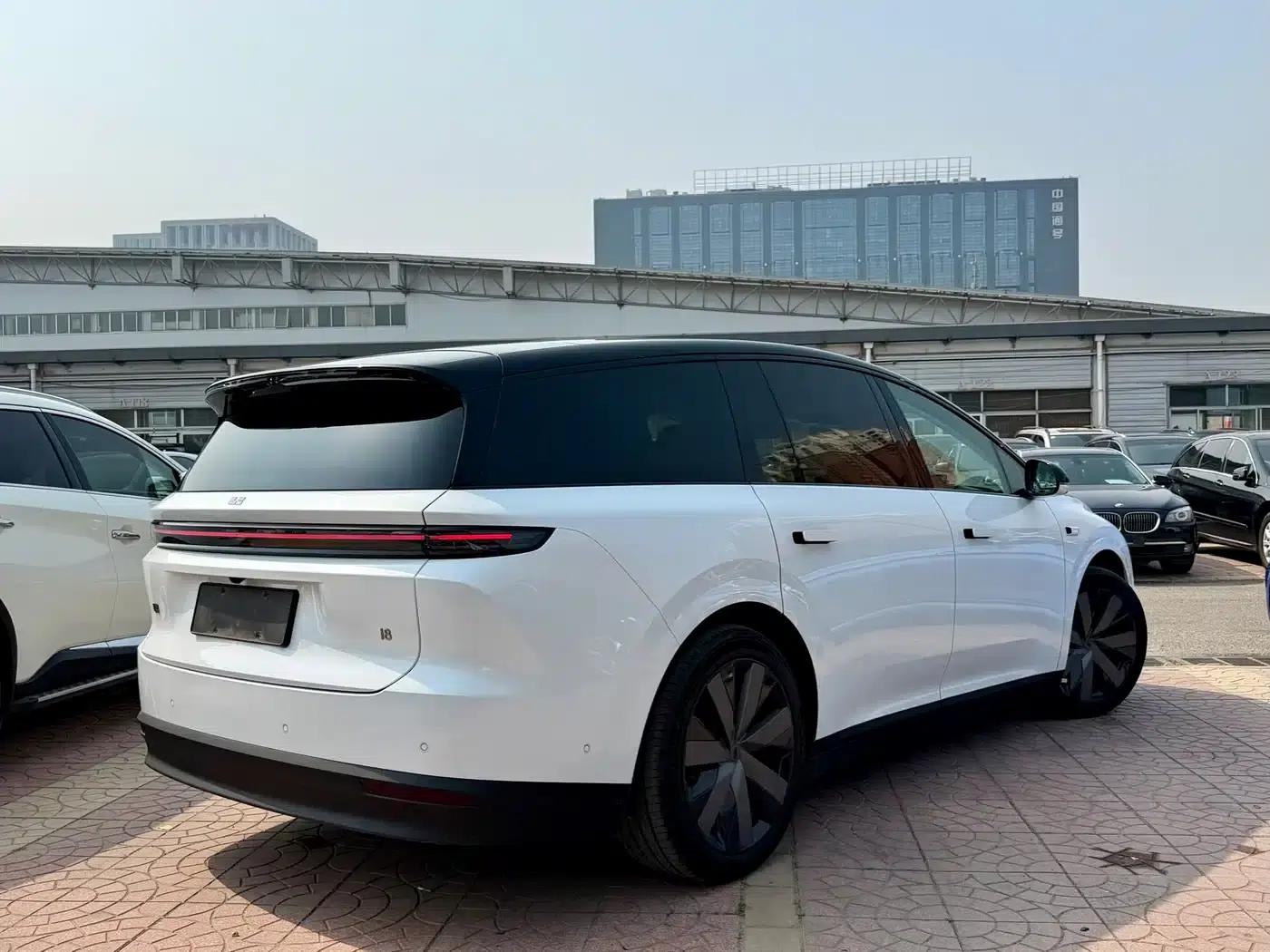 Li Auto i8 2025 Standard Edition — миниатюра 21