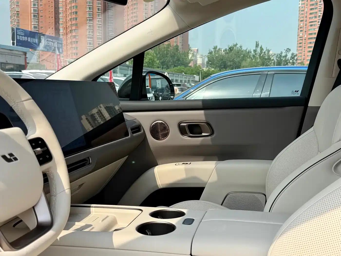 Li Auto i8 2025 Standard Edition — миниатюра 9