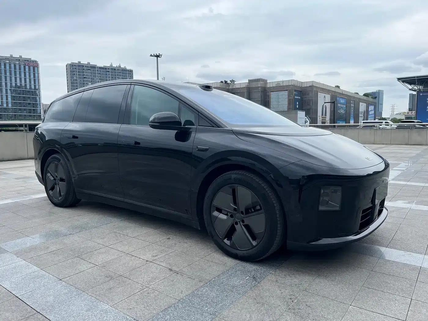 Li Auto i8 2025 Standard Edition — миниатюра 3