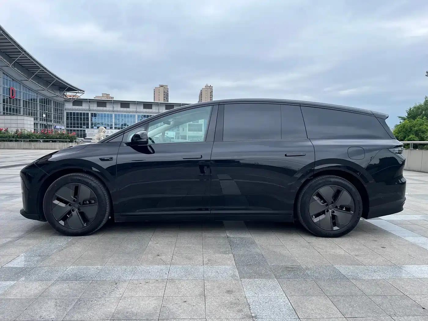 Li Auto i8 2025 Standard Edition — миниатюра 4