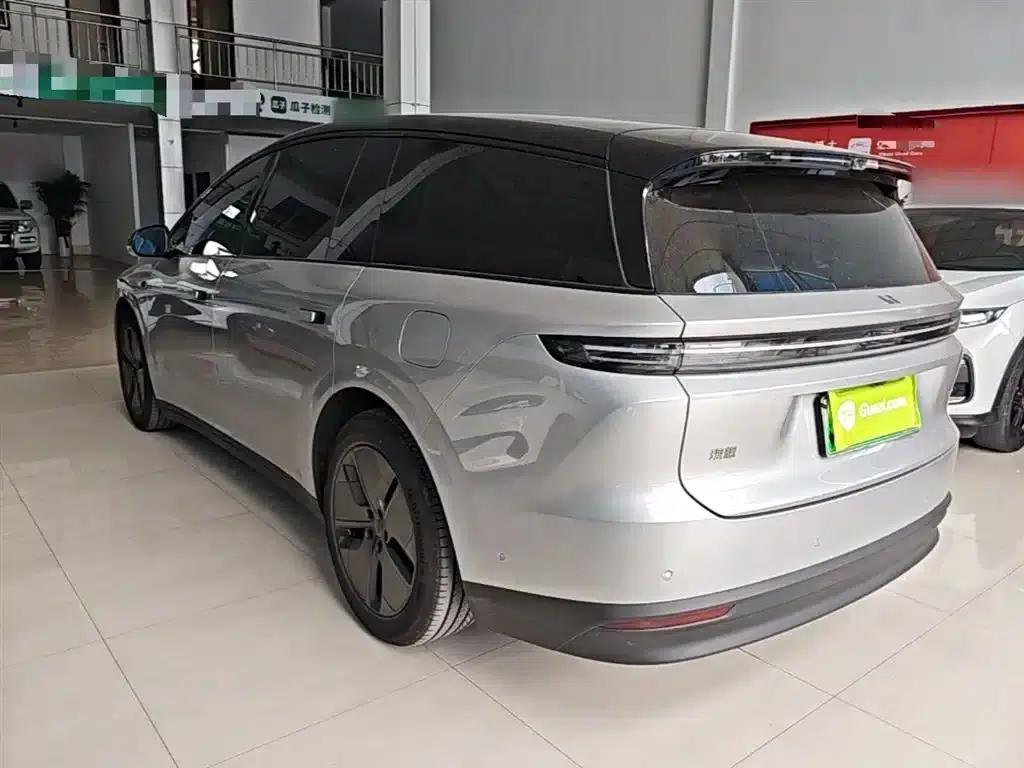 Li Auto i8 2025 Standard Edition — миниатюра 5
