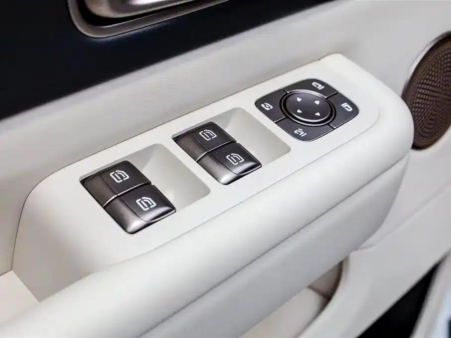 Li Auto MEGA 2025 Home Edition — миниатюра 32