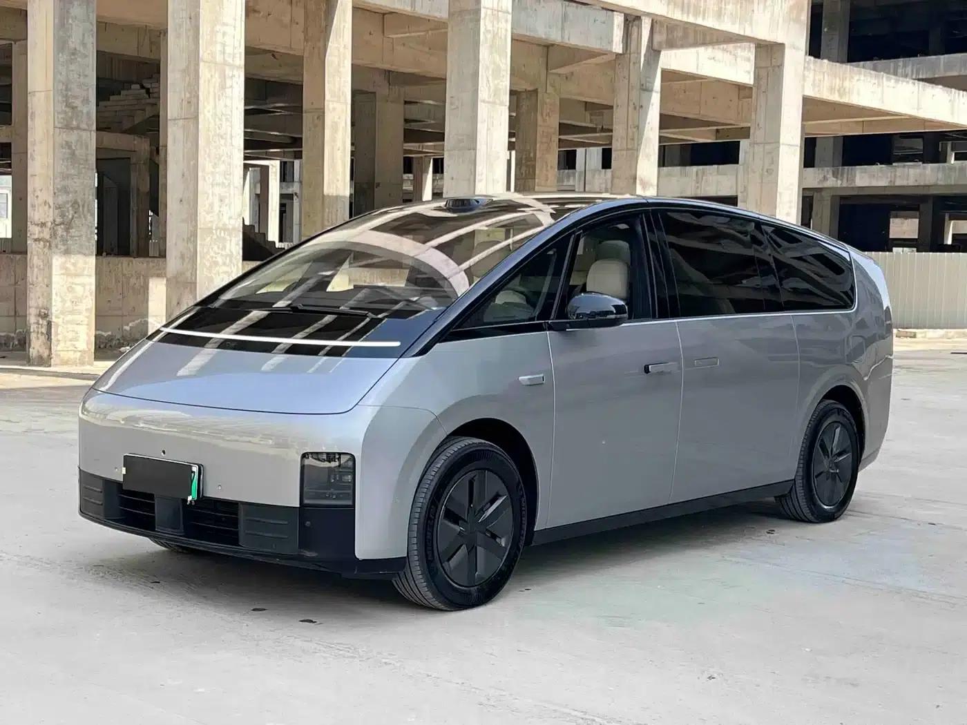 Li Auto MEGA 2025 Home Edition — миниатюра 1