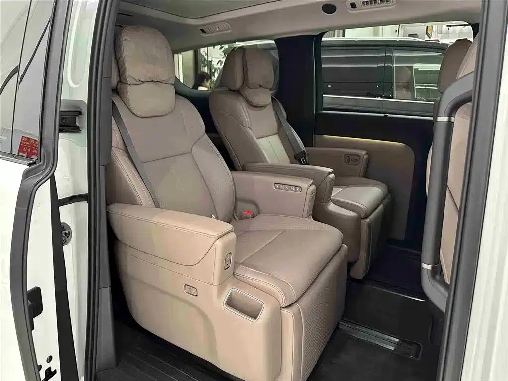 Li Auto MEGA 2025 Home Edition — миниатюра 14
