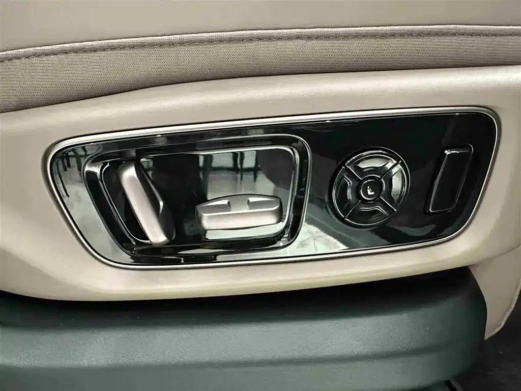 Li Auto MEGA 2025 Home Edition — миниатюра 15