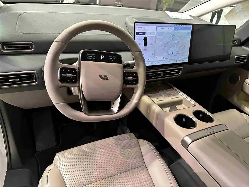 Li Auto MEGA 2025 Home Edition — миниатюра 6
