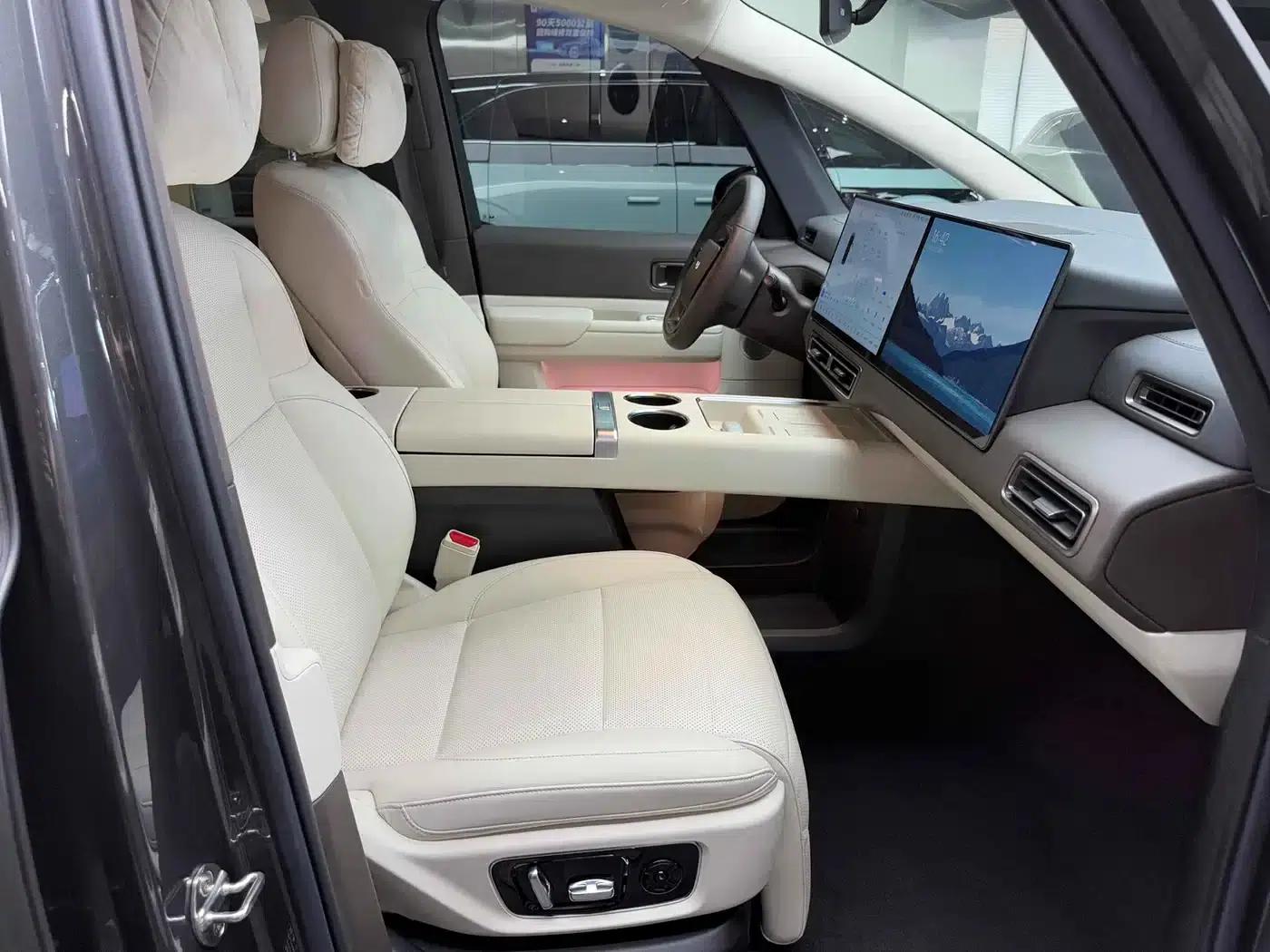 Li Auto MEGA 2024 Ultra — миниатюра 8