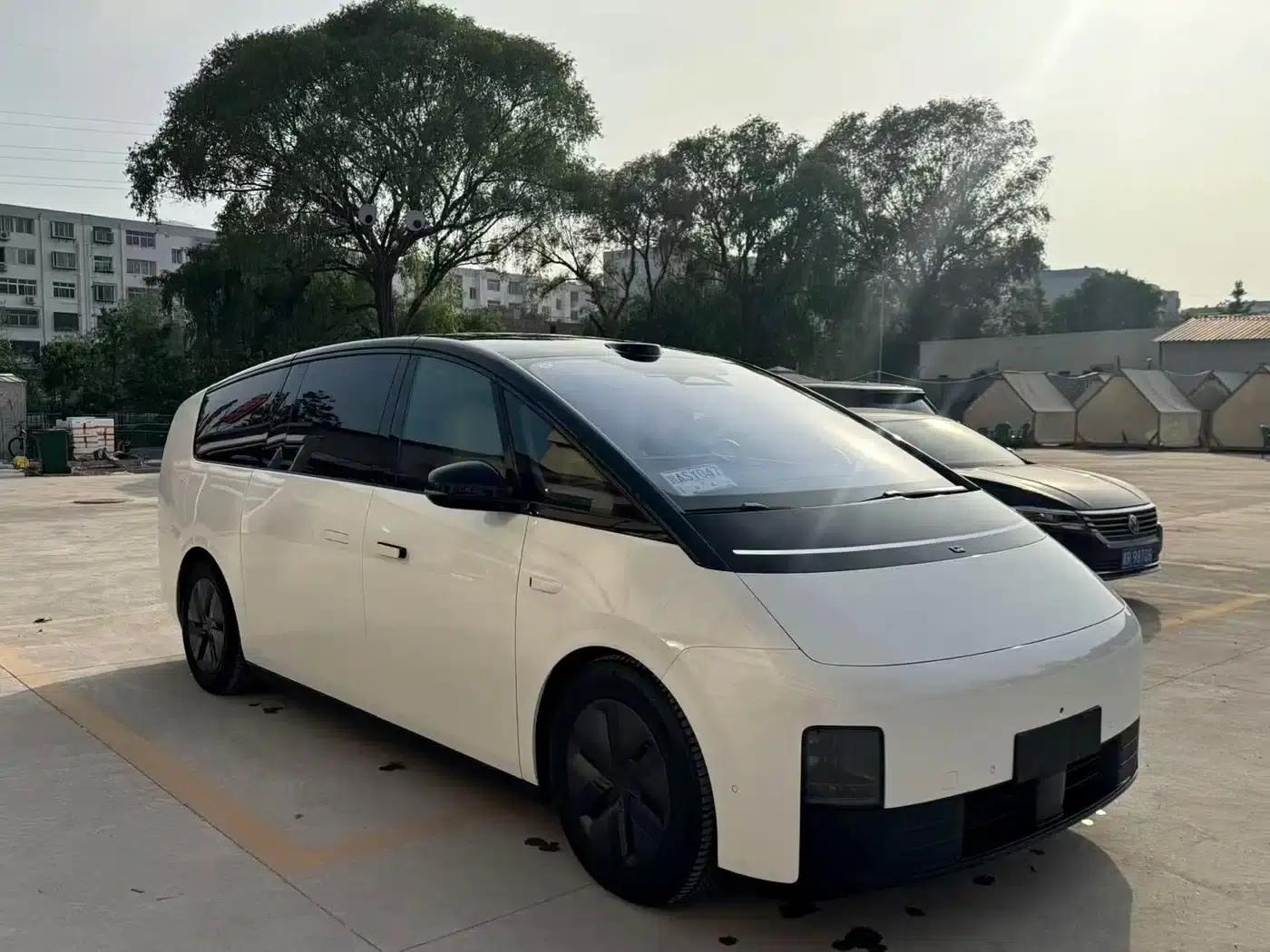 Li Auto MEGA 2025 Home Edition — миниатюра 3