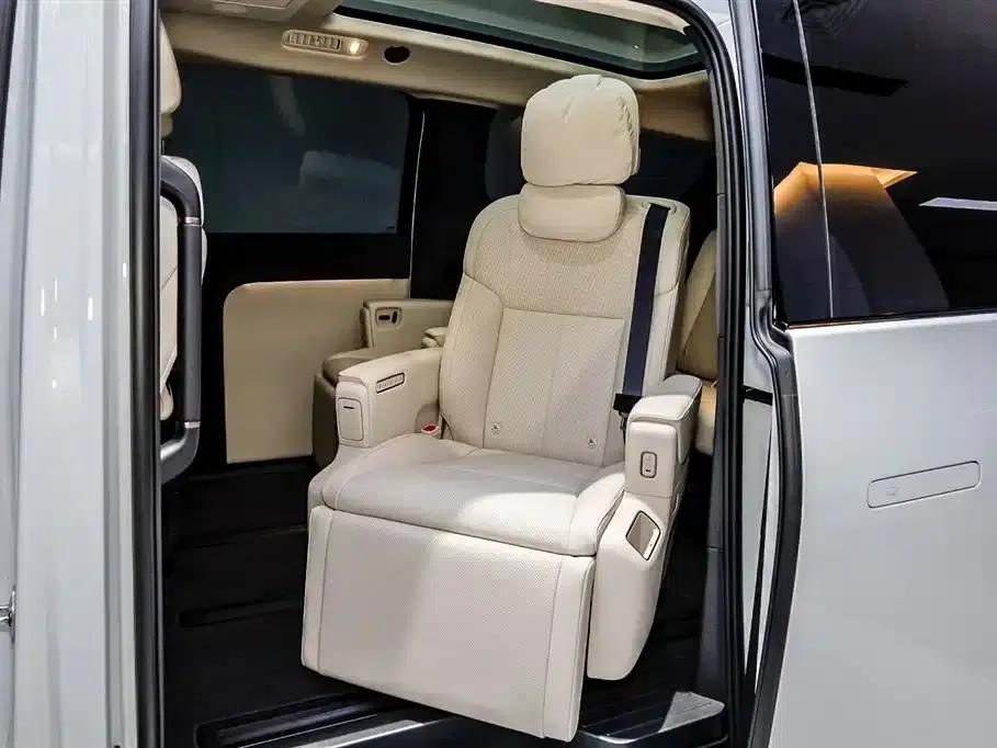 Li Auto MEGA 2025 Home Edition — миниатюра 2