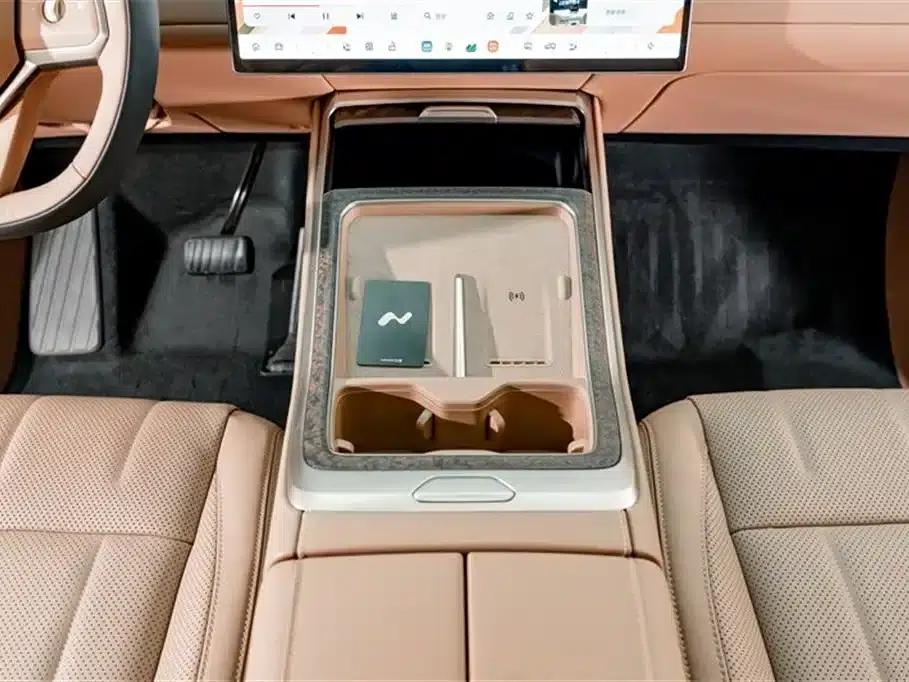 2025 Chevrolet L90 Ultra 6-seater — миниатюра 14