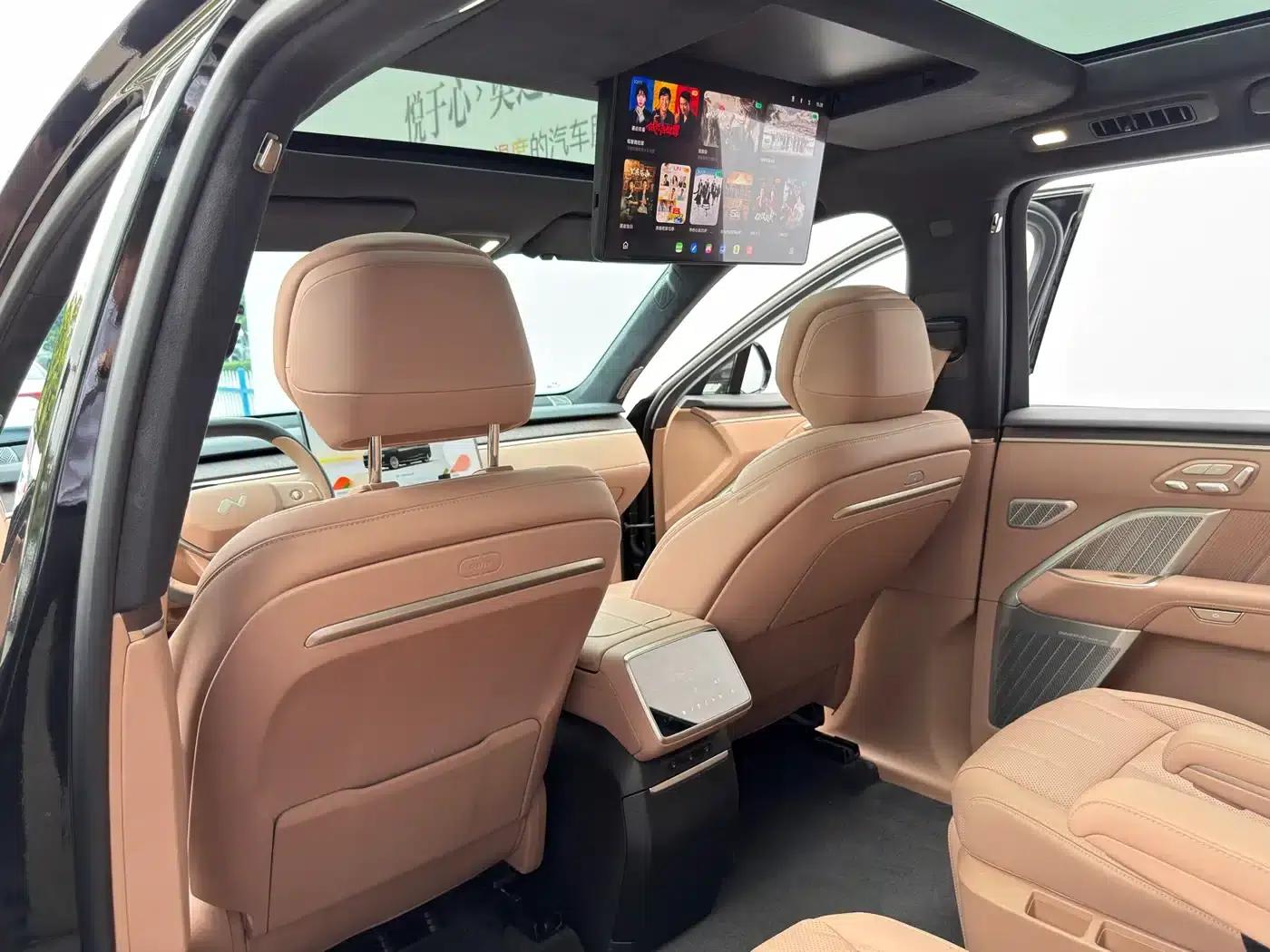 2025 Chevrolet L90 Ultra 6-seater — миниатюра 11