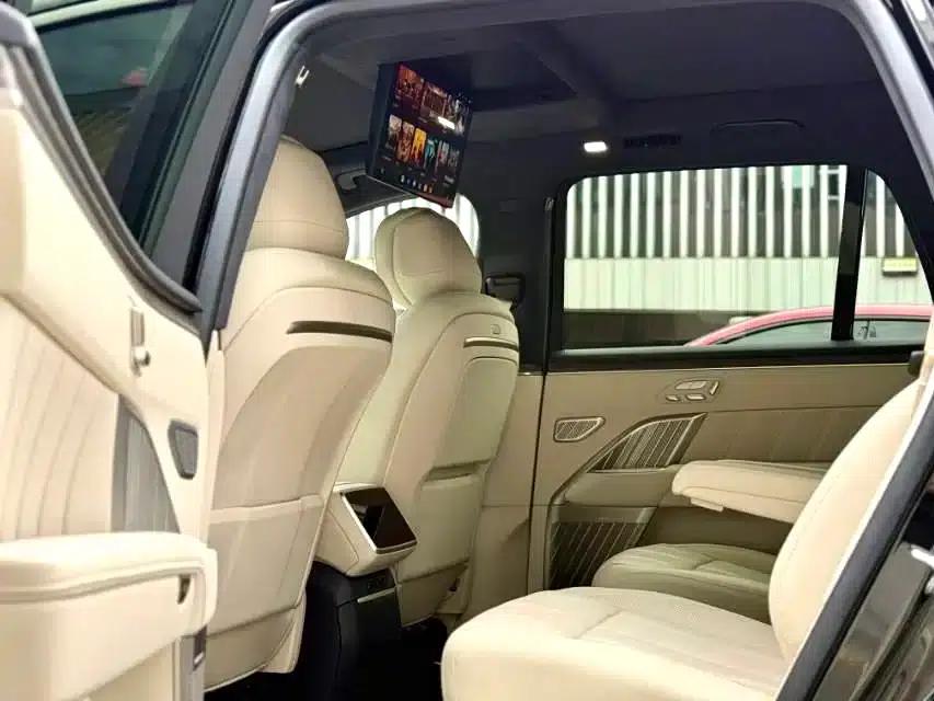 2025 Chevrolet L90 Ultra 6-seater — миниатюра 5