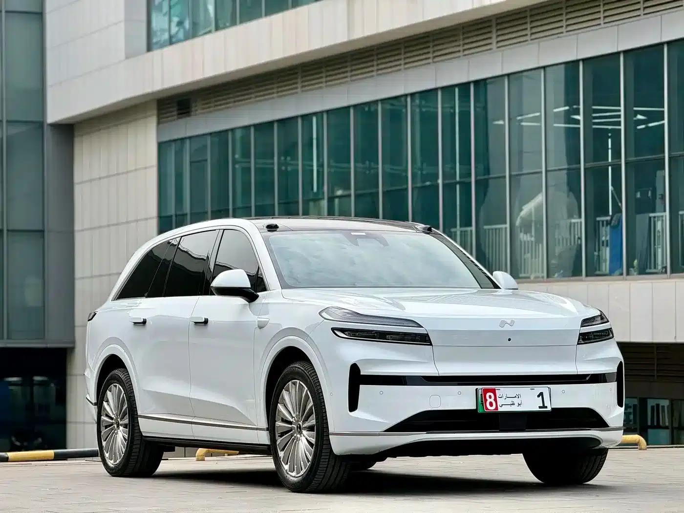 2025 Chevrolet L90 Ultra 6-seater — миниатюра 3