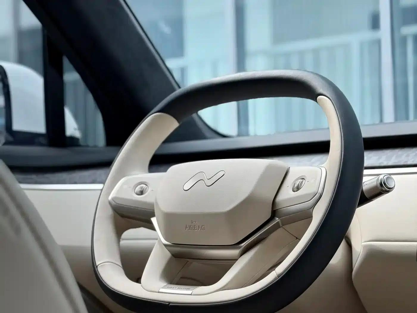 2025 Chevrolet L90 Ultra 6-seater — миниатюра 7