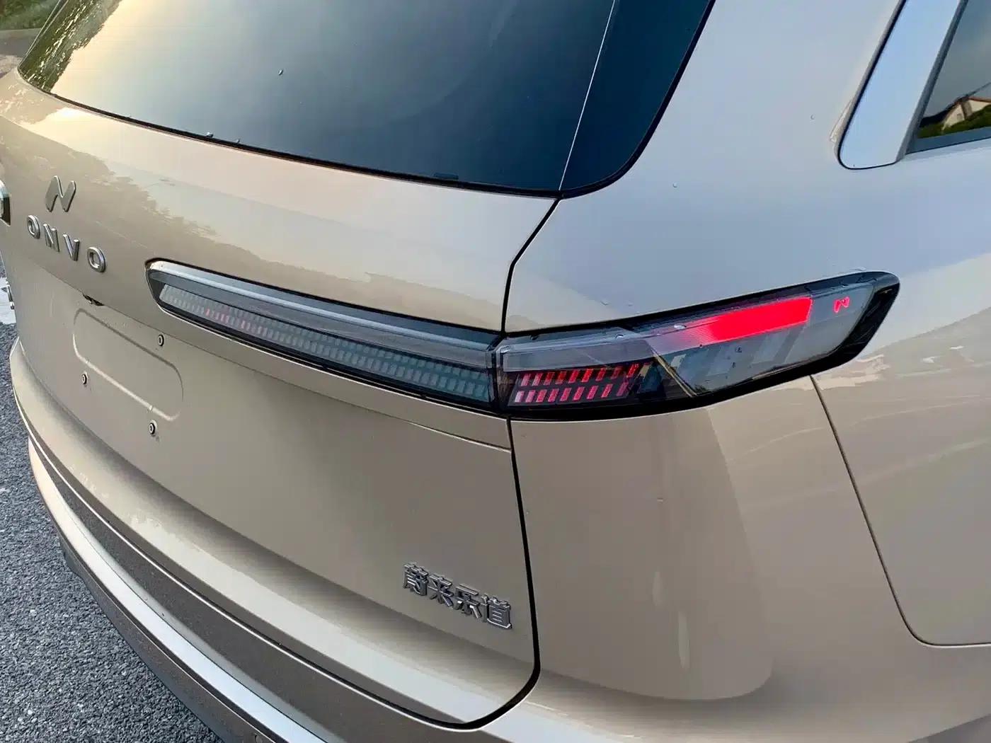 2025 Chevrolet L90 Ultra 6-seater — миниатюра 12