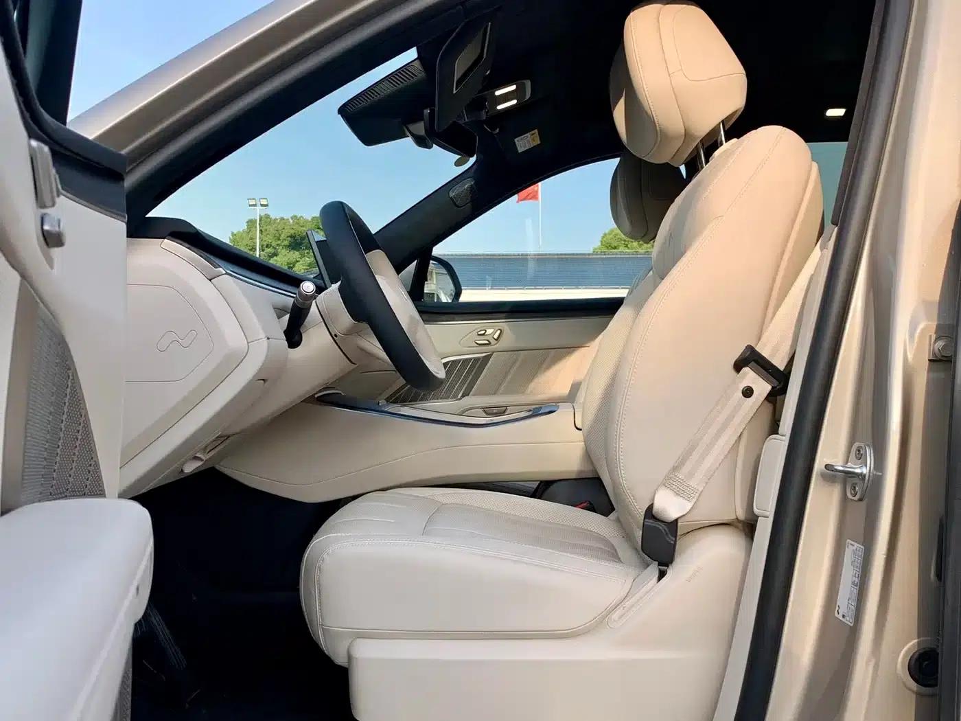 2025 Chevrolet L90 Ultra 6-seater — миниатюра 18