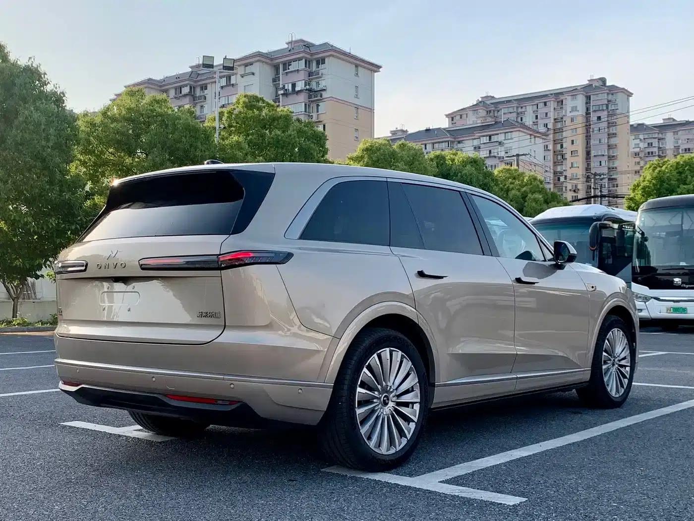2025 Chevrolet L90 Ultra 6-seater — миниатюра 5