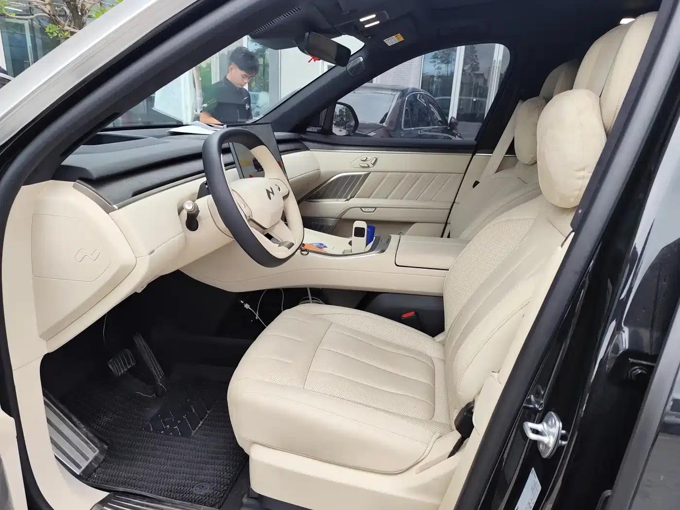 2025 Chevrolet L90 Ultra 6-seater — миниатюра 6