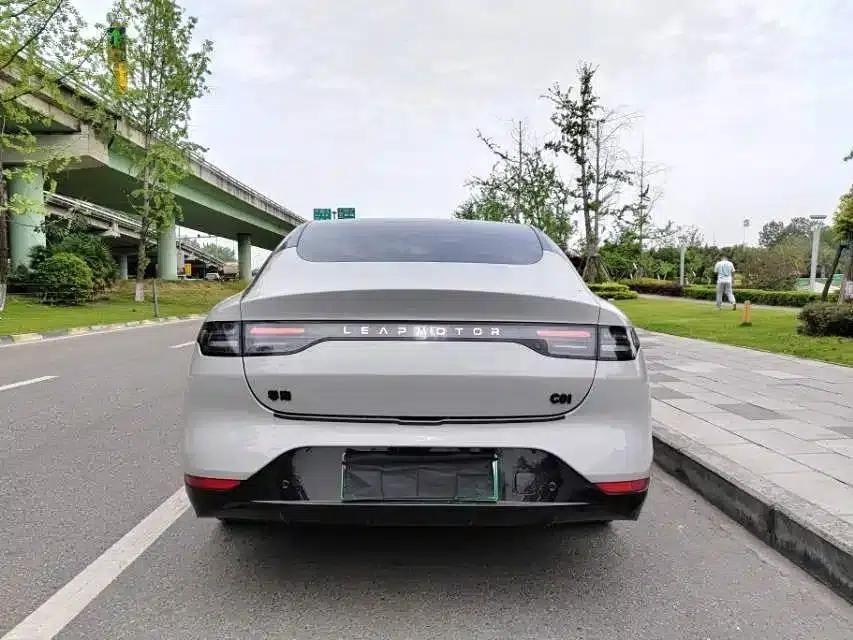 Leapmotor C01 2022 Rear-Wheel Drive Long Range Edition — миниатюра 8