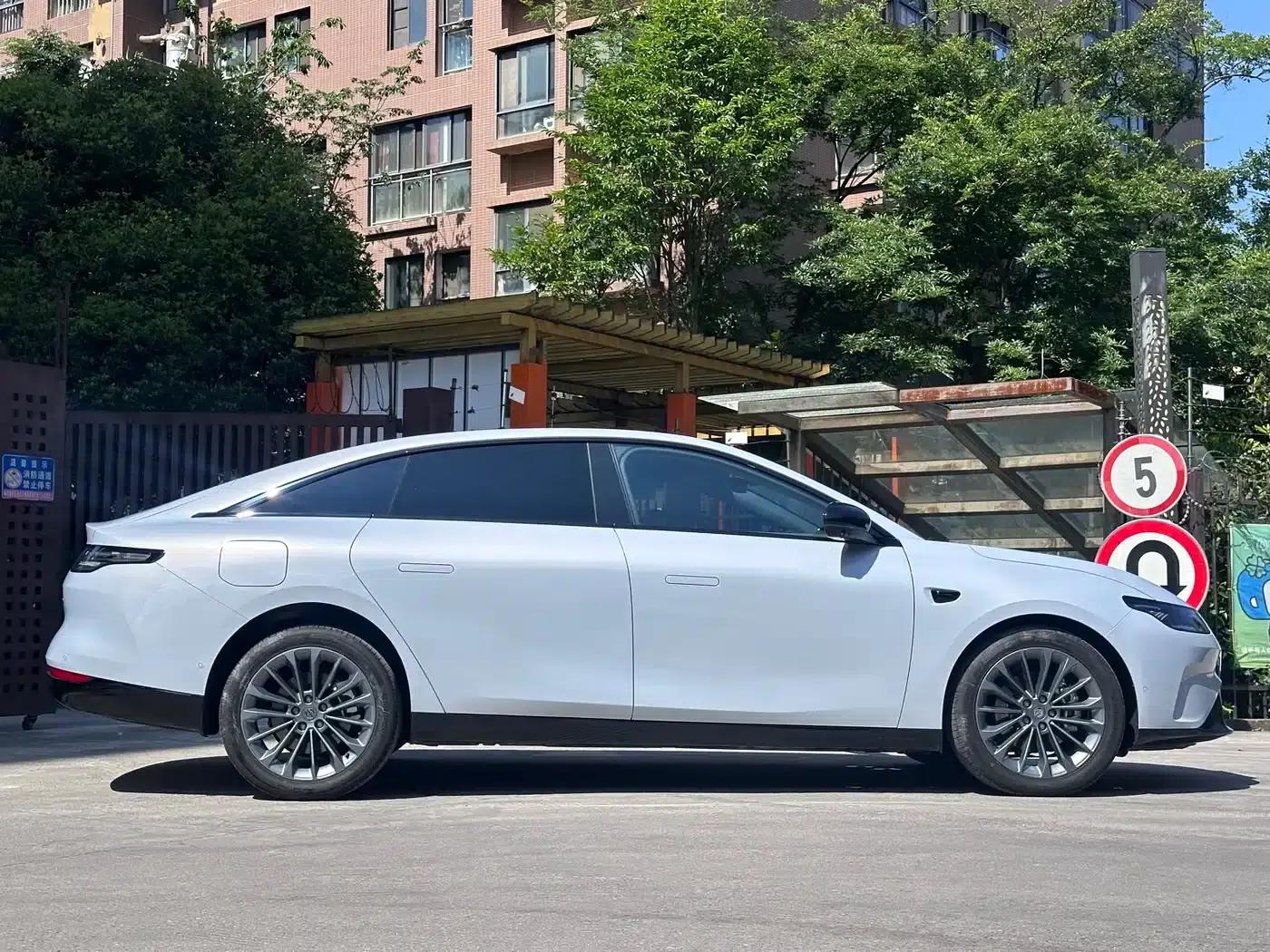 Leapmotor C01 2024 Range Extended 316 Premium Edition — миниатюра 13