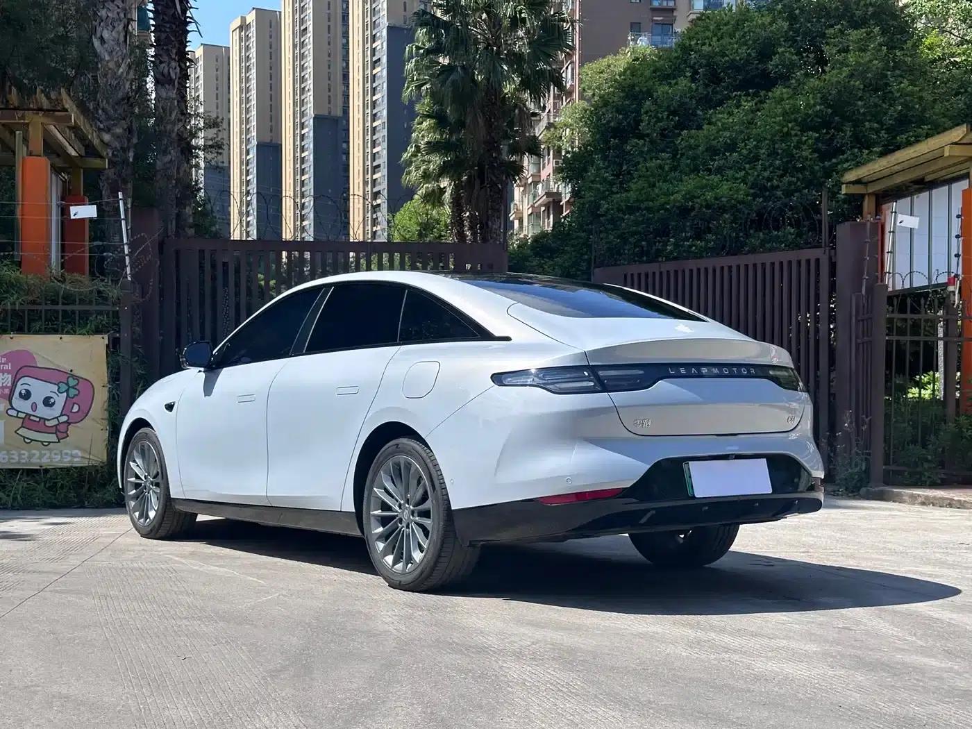 Leapmotor C01 2024 Range Extended 316 Premium Edition — миниатюра 14
