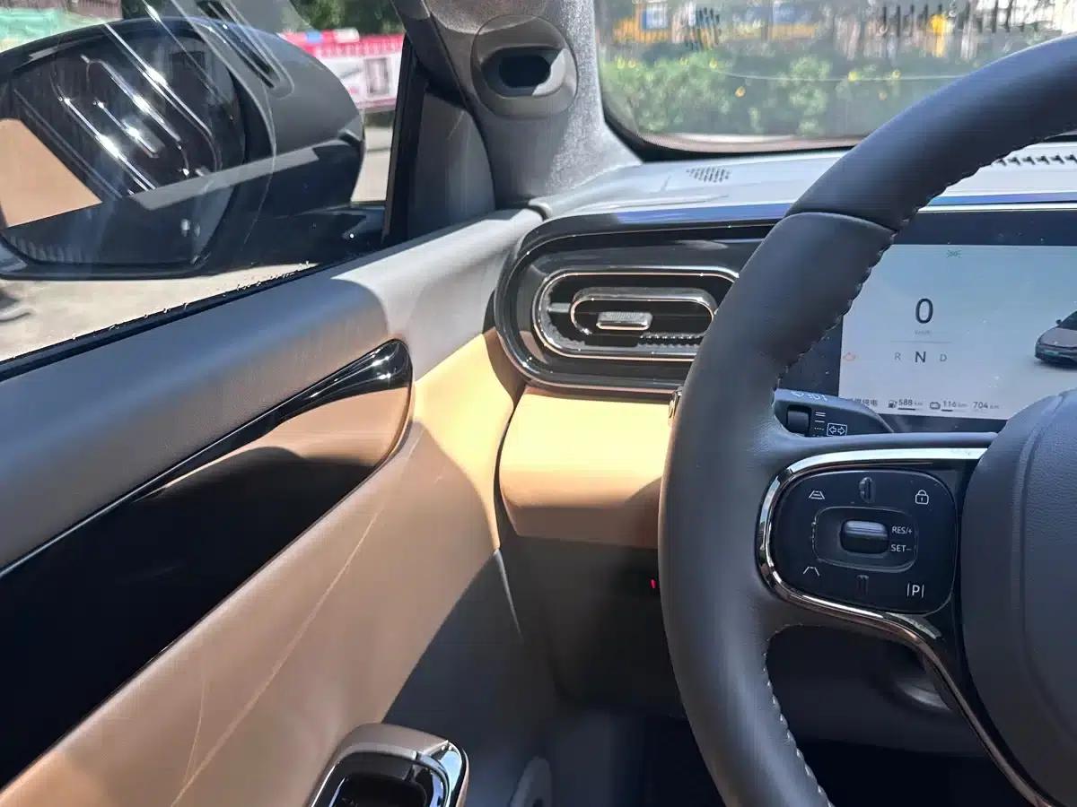Leapmotor C01 2024 Range Extended 316 Premium Edition — миниатюра 7