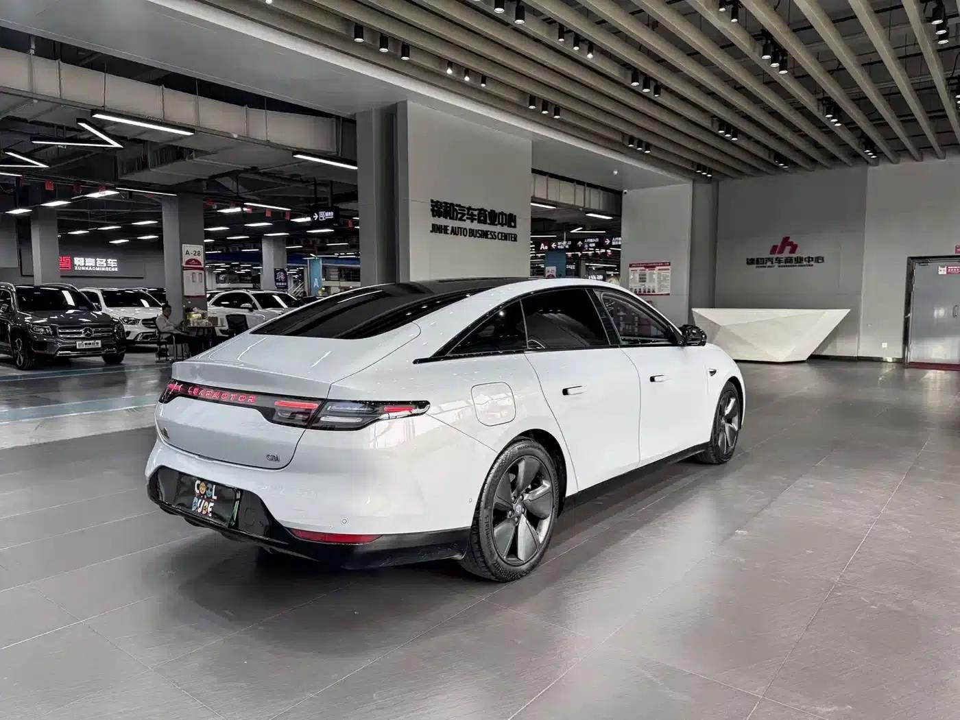 Leapmotor C01 2022 Rear-Wheel Drive Long-Range Version — миниатюра 7