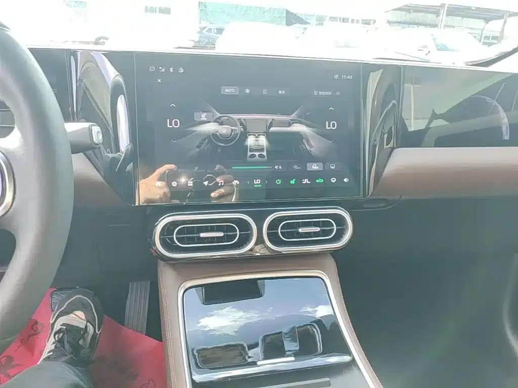 Leapmotor C01 2024 Pure Electric 525 Comfort Edition — миниатюра 13