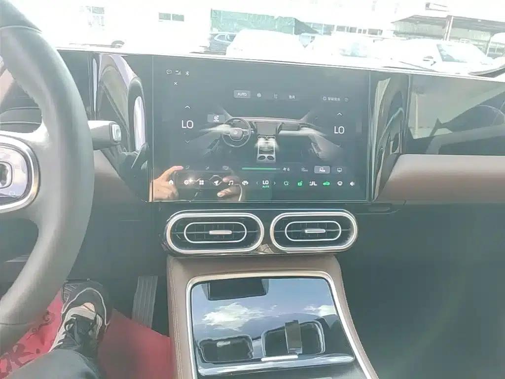 Leapmotor C01 2024 Pure Electric 525 Comfort Edition — миниатюра 10