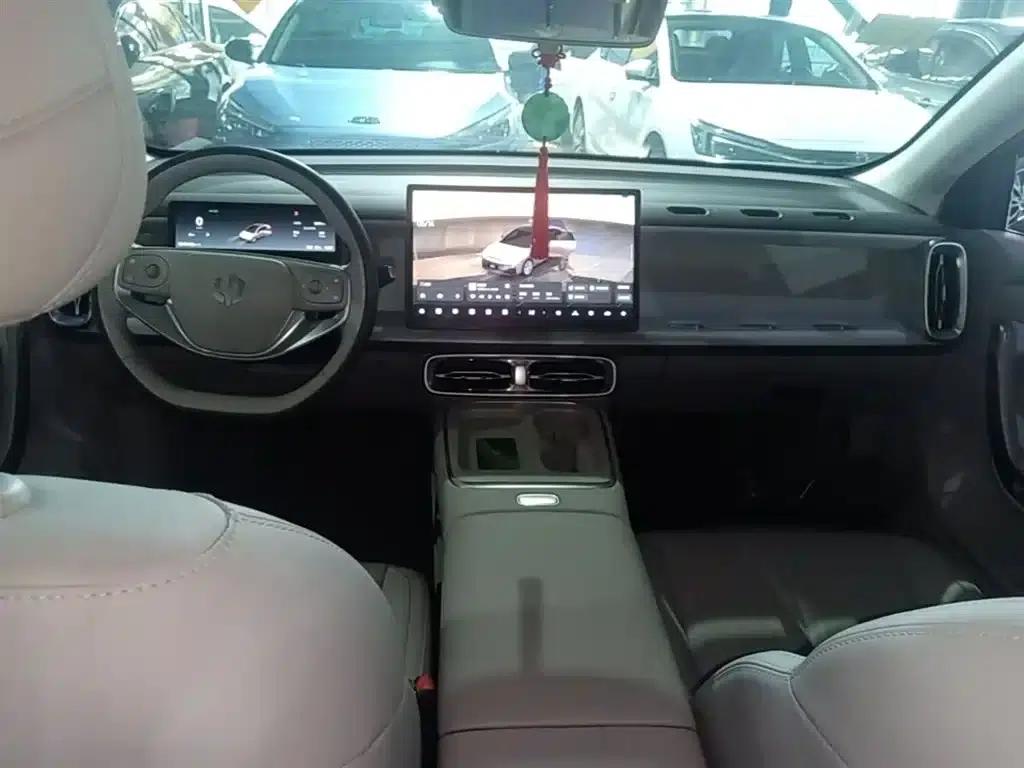 Leapmotor B01 2025 650 Enjoy Edition — миниатюра 10
