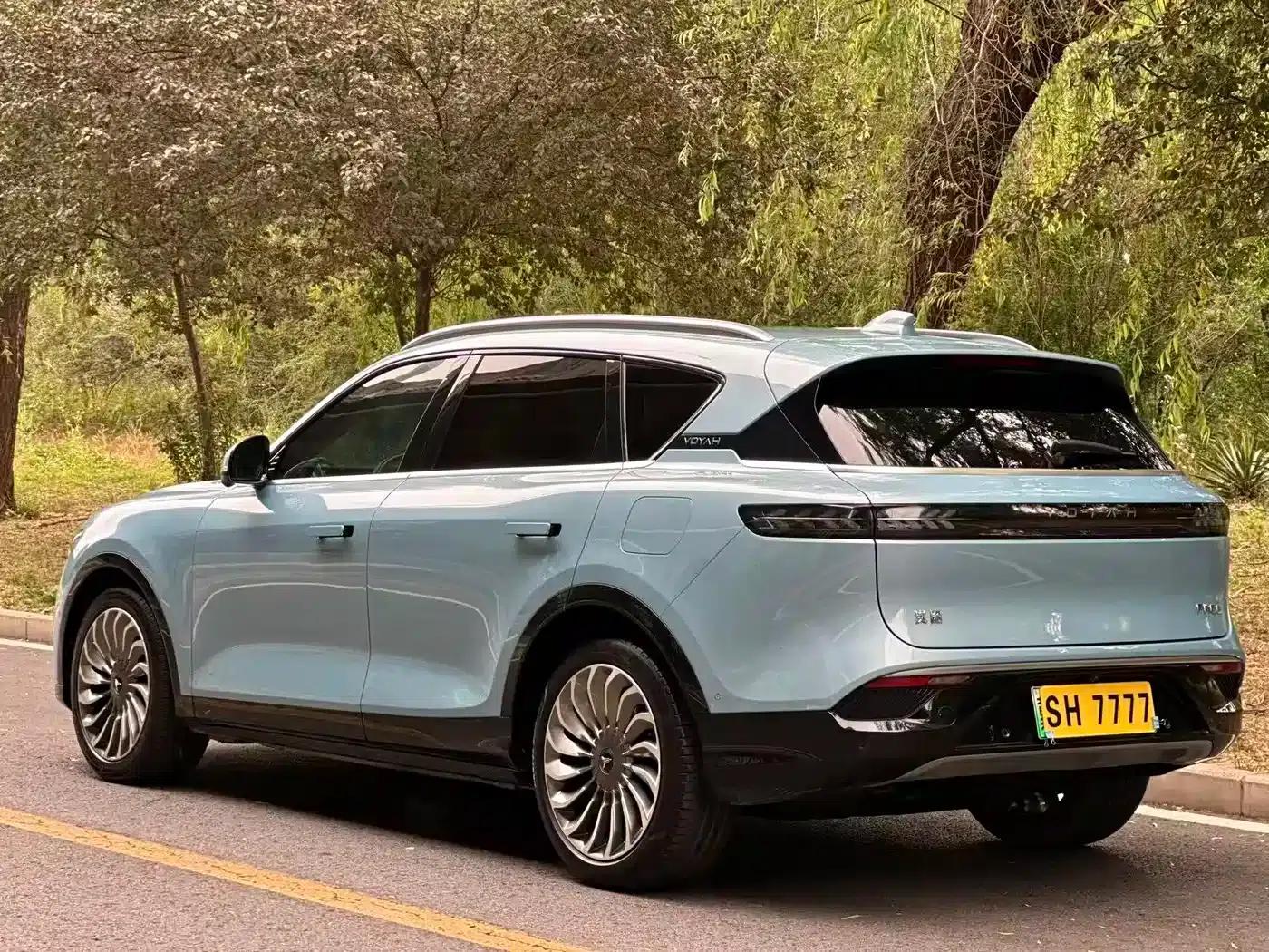 Voyah FREE 2021 AWD Standard Range Extender Exclusive Luxury Package — миниатюра 4
