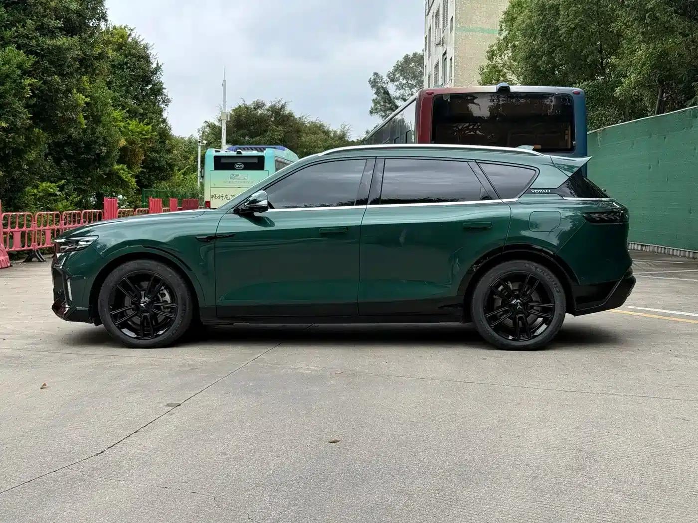 Voyah Free 2024 Model - Extended Range Intelligent Driving Edition — миниатюра 2