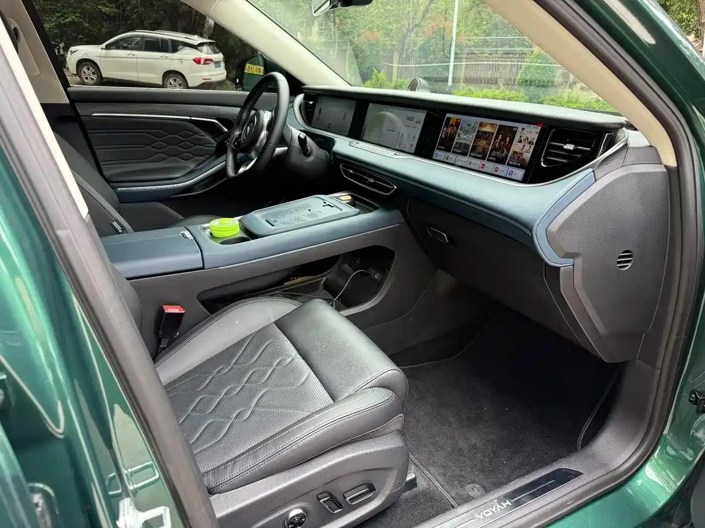 Voyah Free 2024 Model - Extended Range Intelligent Driving Edition — миниатюра 16
