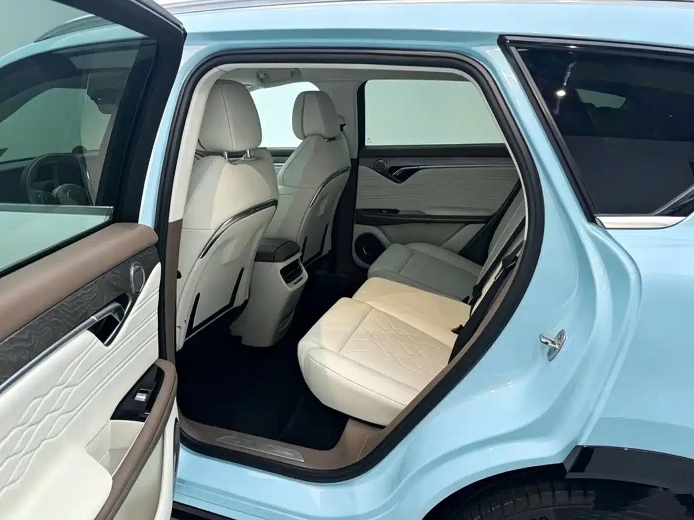 Voyah FREE 2021 Four-Wheel Drive Extended Range First Edition Exclusive Luxury Package — миниатюра 12