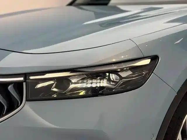 Voyah FREE 2021 Four-Wheel Drive Extended Range First Edition Exclusive Luxury Package — миниатюра 16