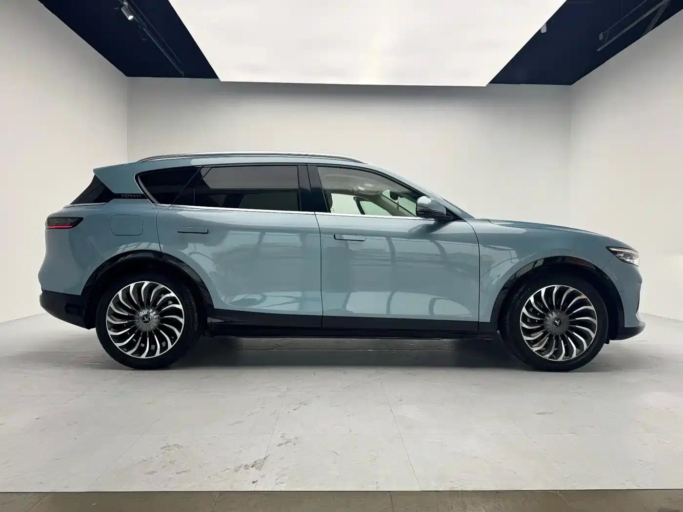 Voyah FREE 2021 Four-Wheel Drive Extended Range First Edition Exclusive Luxury Package — миниатюра 17